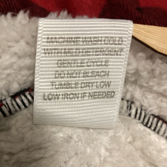 Eden & Olivia Maternity Size Large buttoned down Sherpa shirt with 4 pockets - Picture 12 of 12